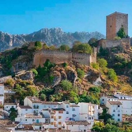 Cazorlasalud Santo Tomé 외부 사진